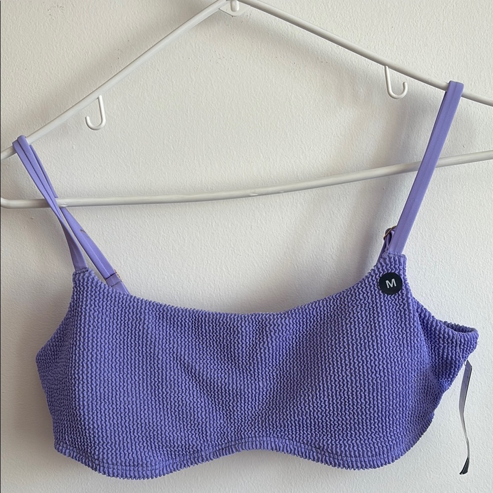 Hollister bikini top NWT